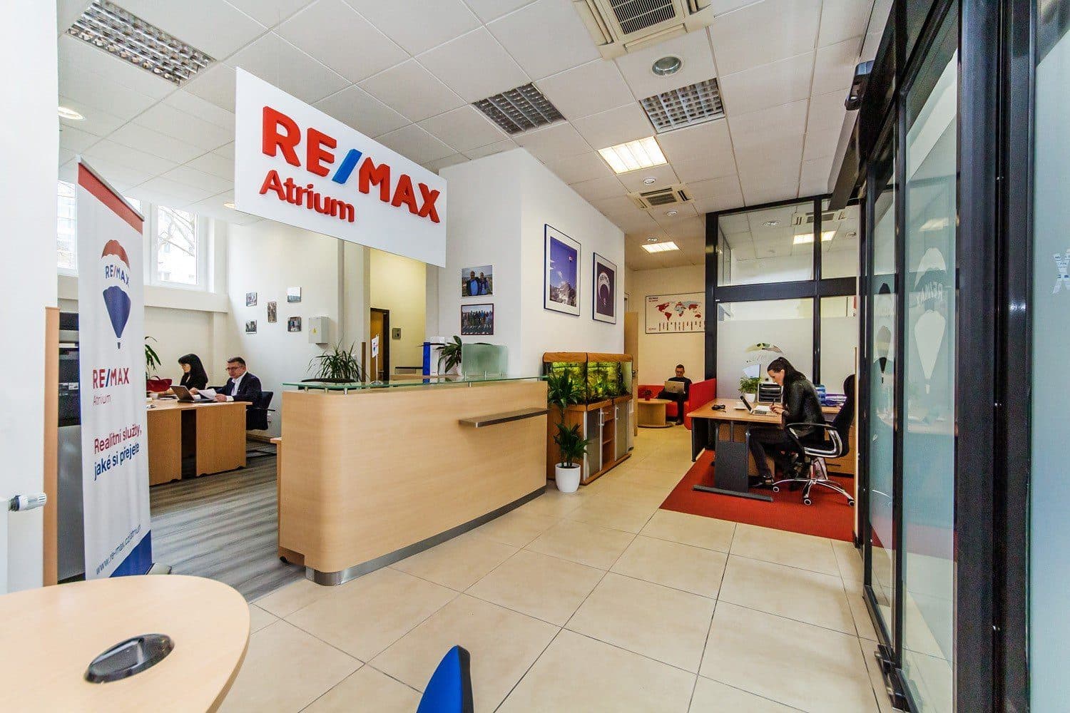 RE/MAX